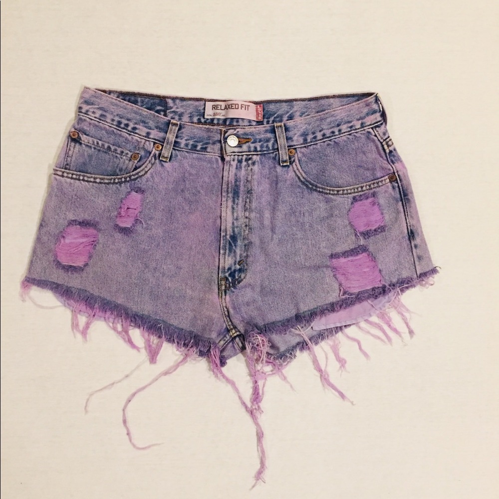 Levi 550 Relaxed Fit Cut Off Distressed Shorts
